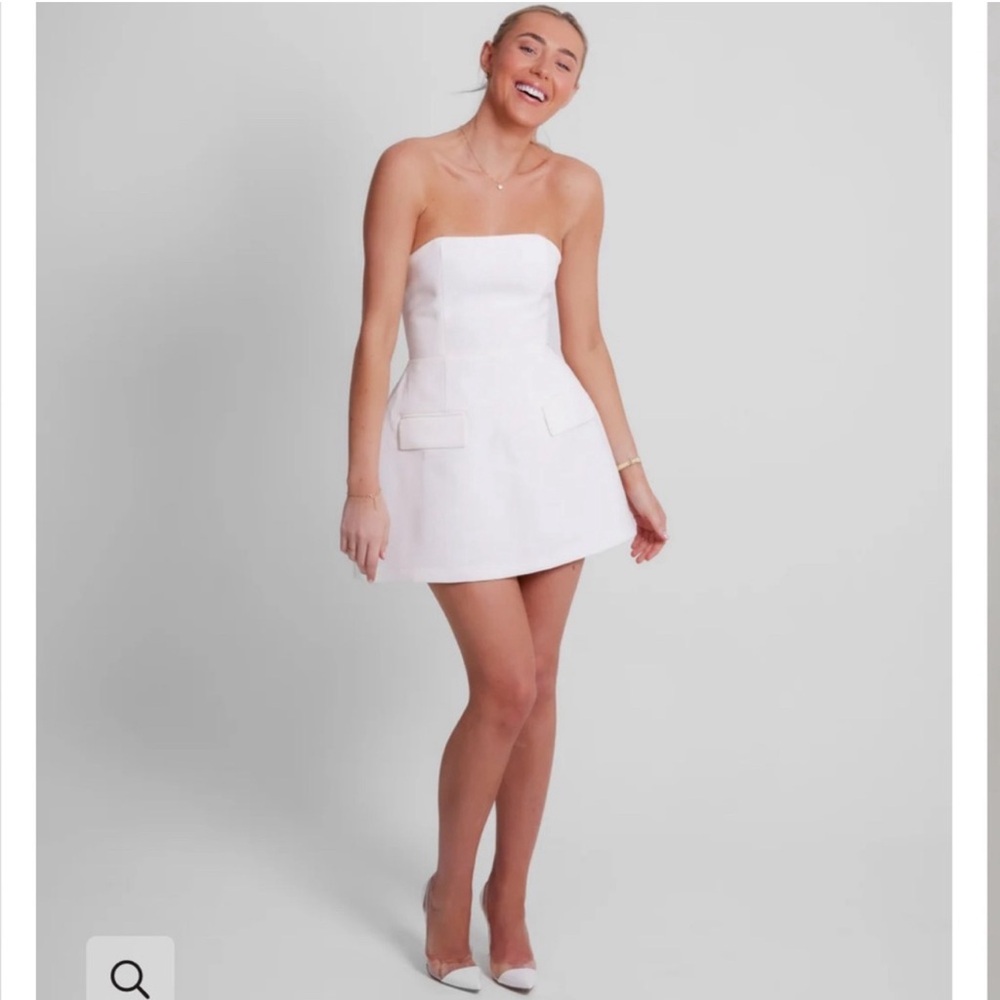 Odd Muse- The ultimate muse strapless dress white$120